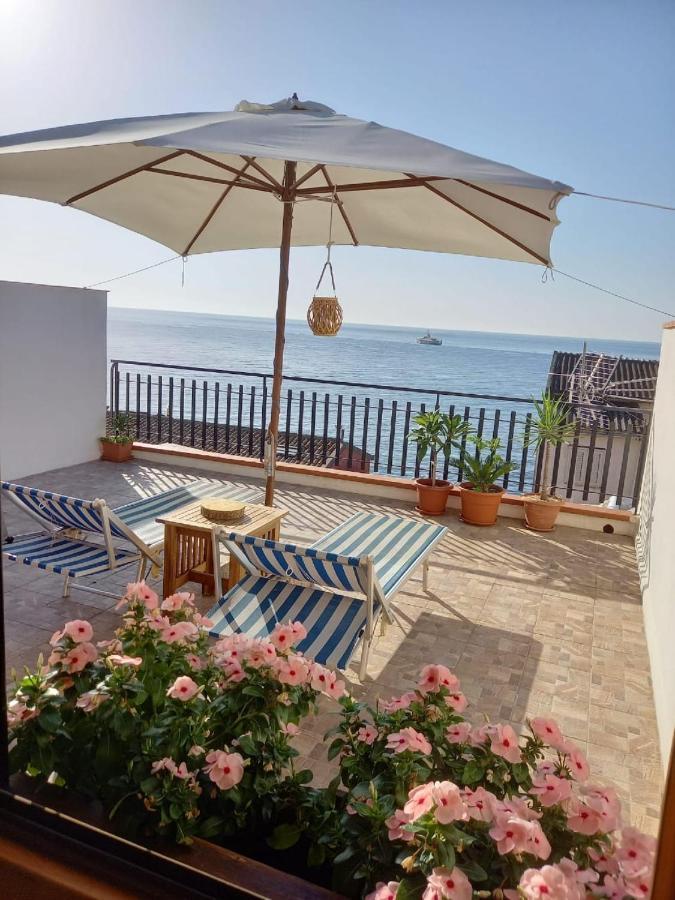 Paradise Villa Giardini-Naxos Buitenkant foto
